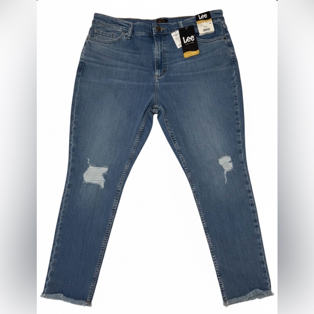 Lee Women's Classic High Rise Distressed Blue Skinny Jeans Size 18